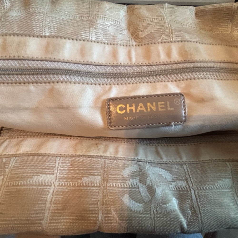 Authentic Chanel New Travel Line MM Tote Bag in Classic Beige - Picture 11 of 16